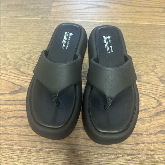 Call it Spring B.E.D FOAM Platform Sandals - Picture 3 of 7